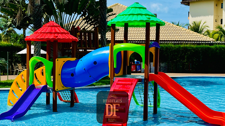 Apartamento com vista para a piscina e acesso direto à praia