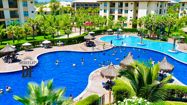 Apartamento com vista para a piscina e acesso direto à praia