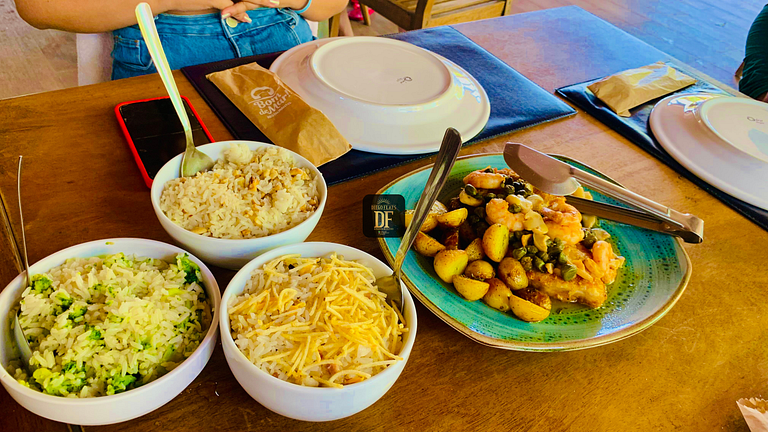 Bangalô com 2 quartos, vista para o jardim e máquina de lava