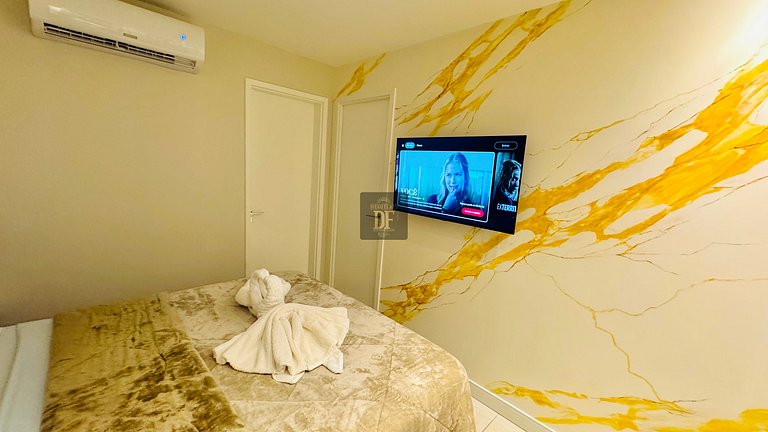 Exclusivo com vista para a piscina e ar-condicionado na sala