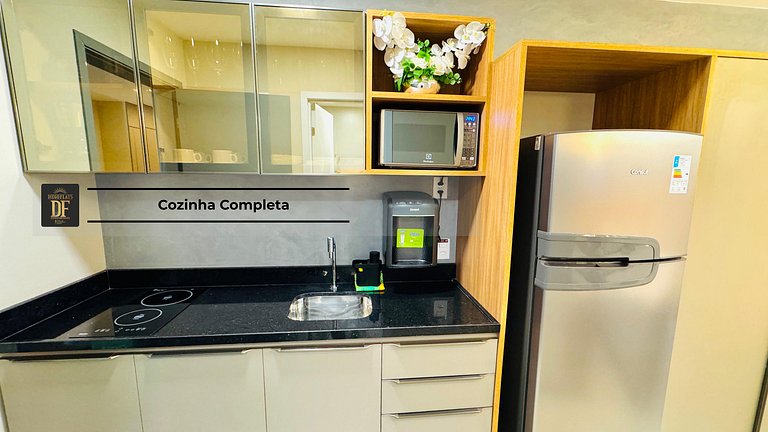 Studio com rooftop, piscina e localização próxima à Beira Ma