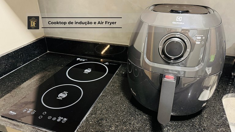 Studio com rooftop, piscina e localização próxima à Beira Ma