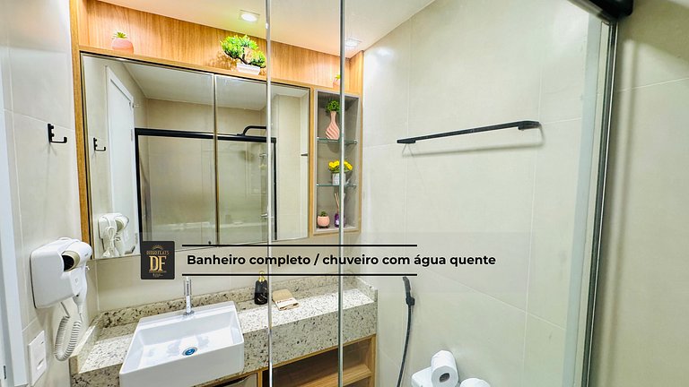 Studio com rooftop, piscina e localização próxima à Beira Ma