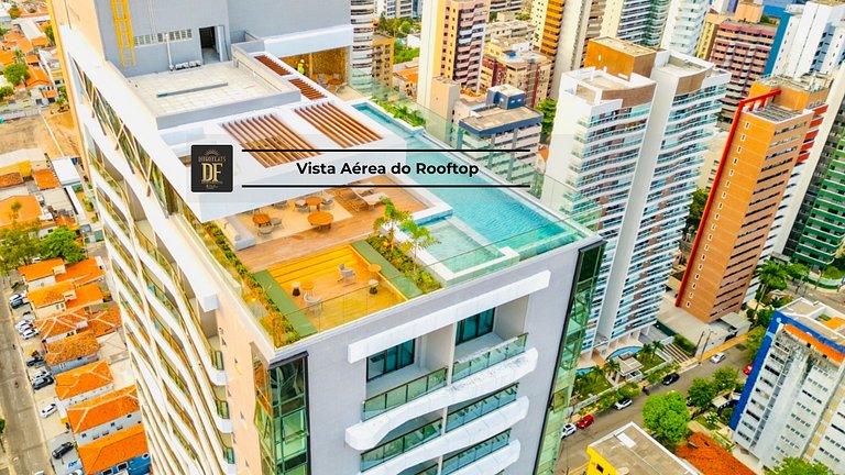 Studio com rooftop, piscina e localização próxima à Beira Ma