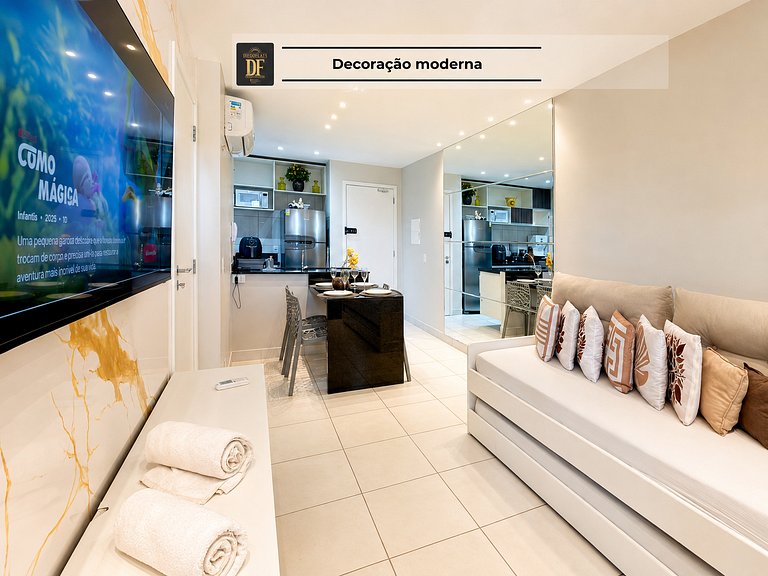 Exclusivo com vista para a piscina e ar-condicionado na sala