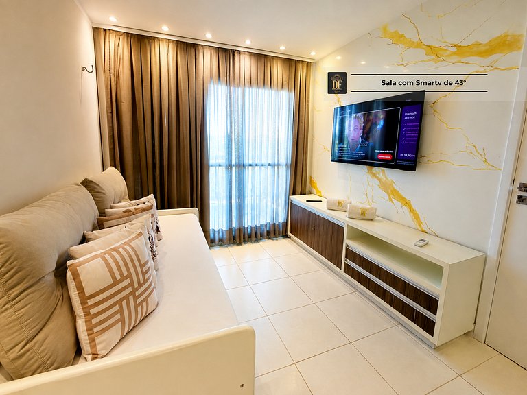 Exclusivo com vista para a piscina e ar-condicionado na sala